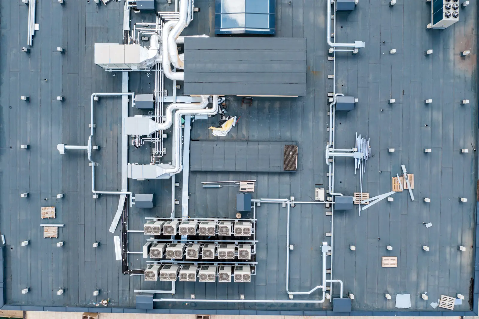 Rooftop mechanical equipment on a commercial building in Washington, DC